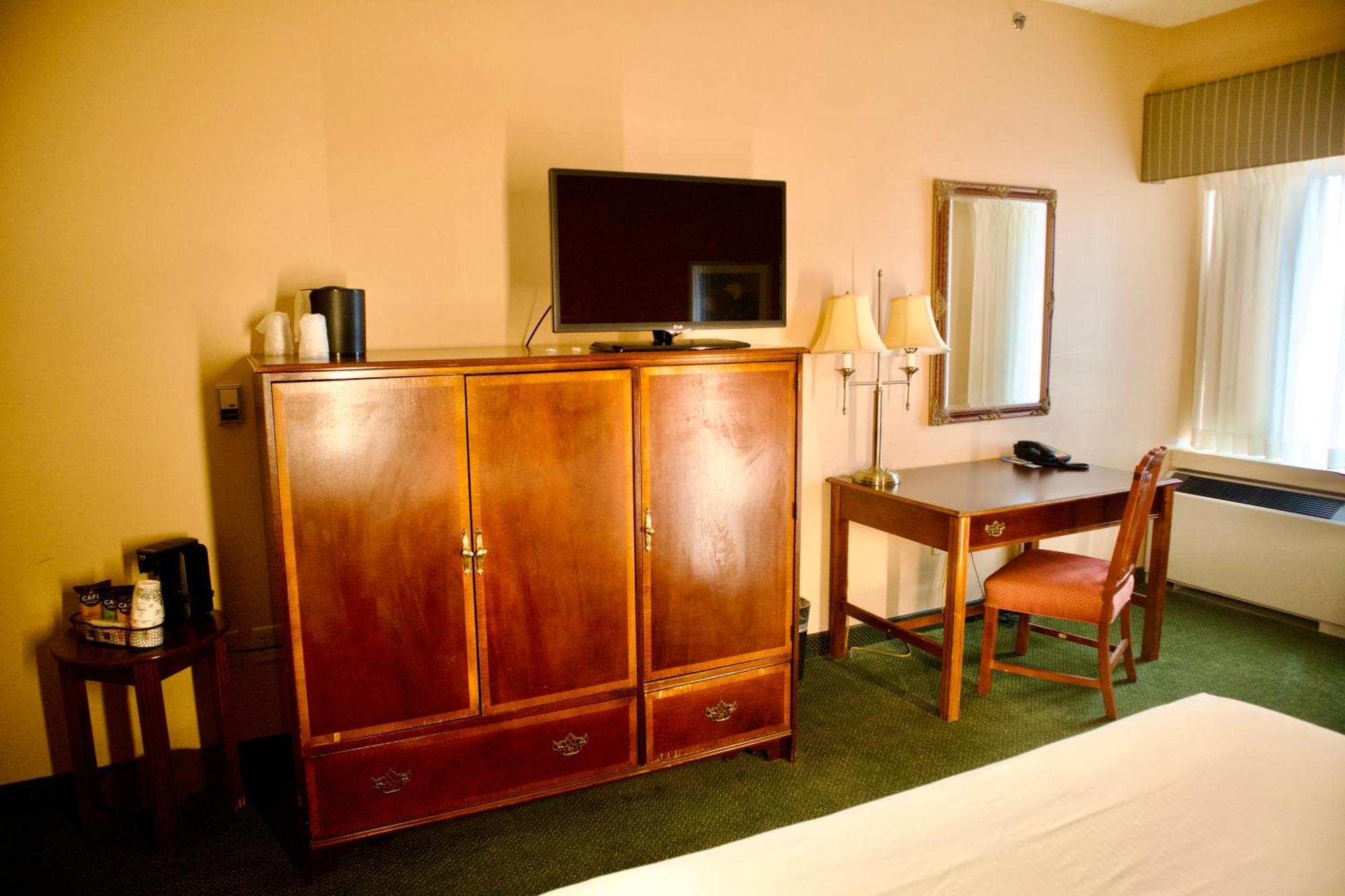 Hotel Mead Resorts & Conventions Center Wisconsin Rapids Esterno foto