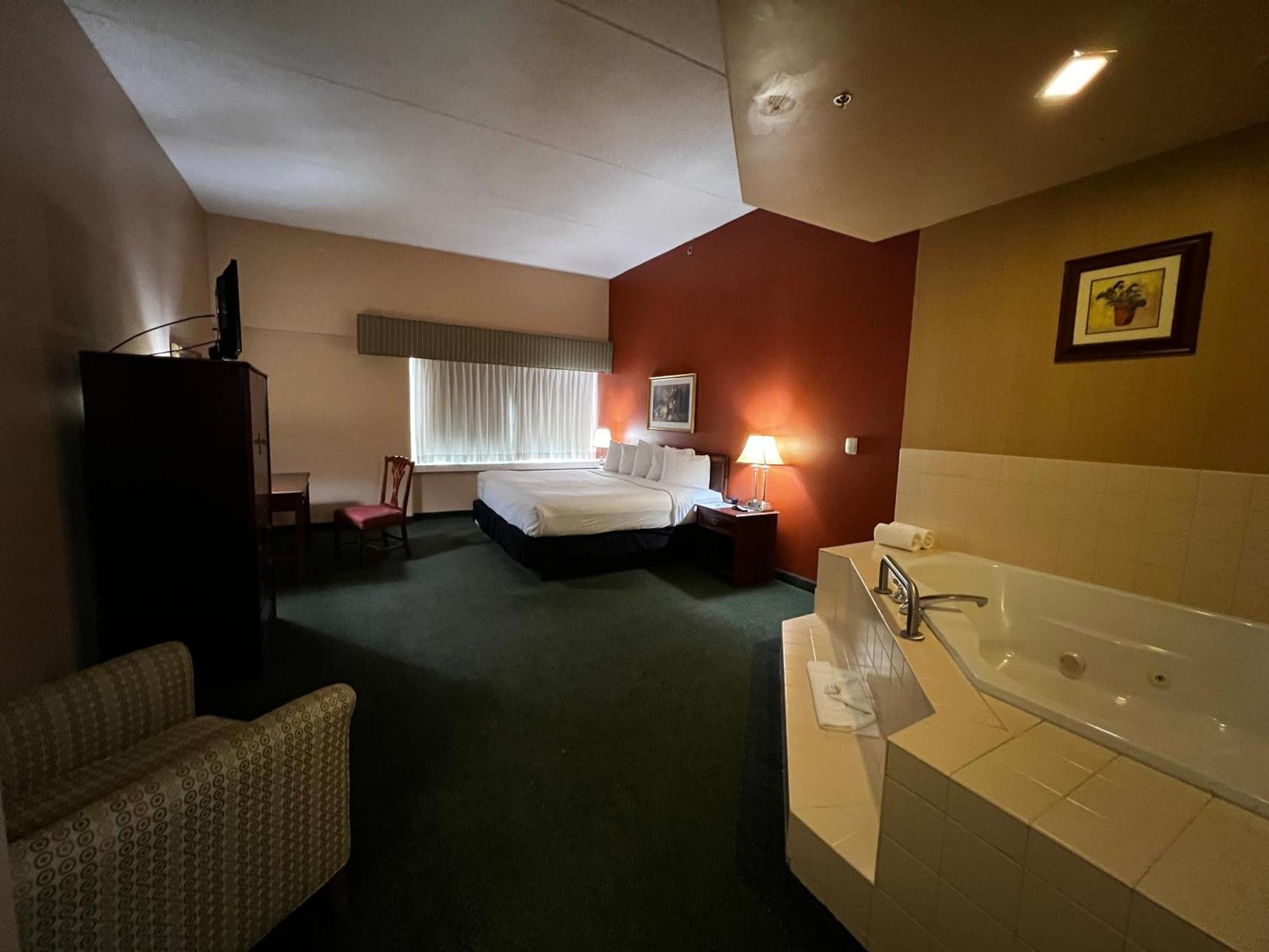 Hotel Mead Resorts & Conventions Center Wisconsin Rapids Esterno foto