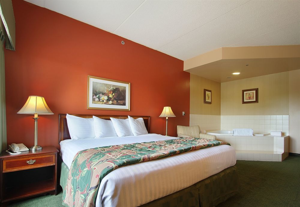 Hotel Mead Resorts & Conventions Center Wisconsin Rapids Esterno foto