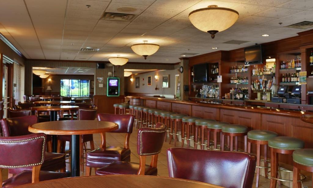 Hotel Mead Resorts & Conventions Center Wisconsin Rapids Esterno foto